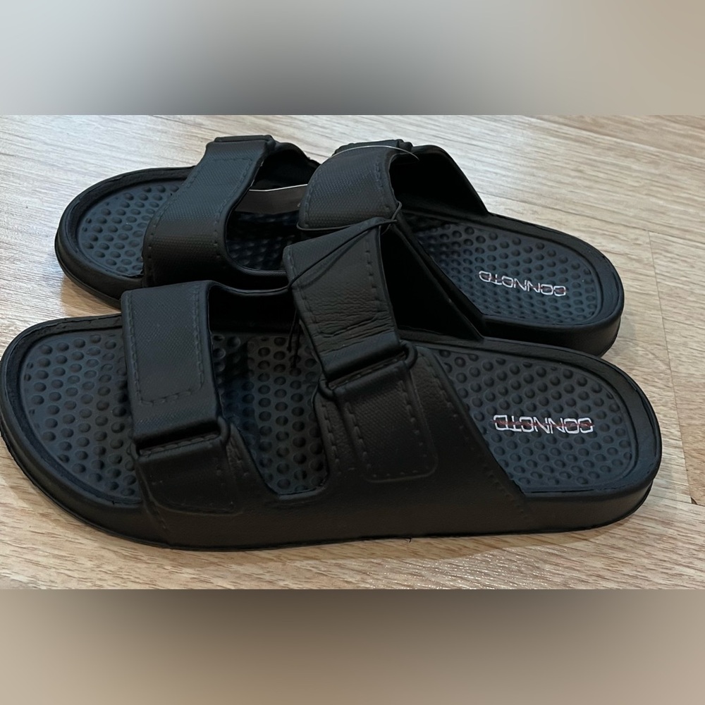 NEW MENS SANDALS SIZE 10